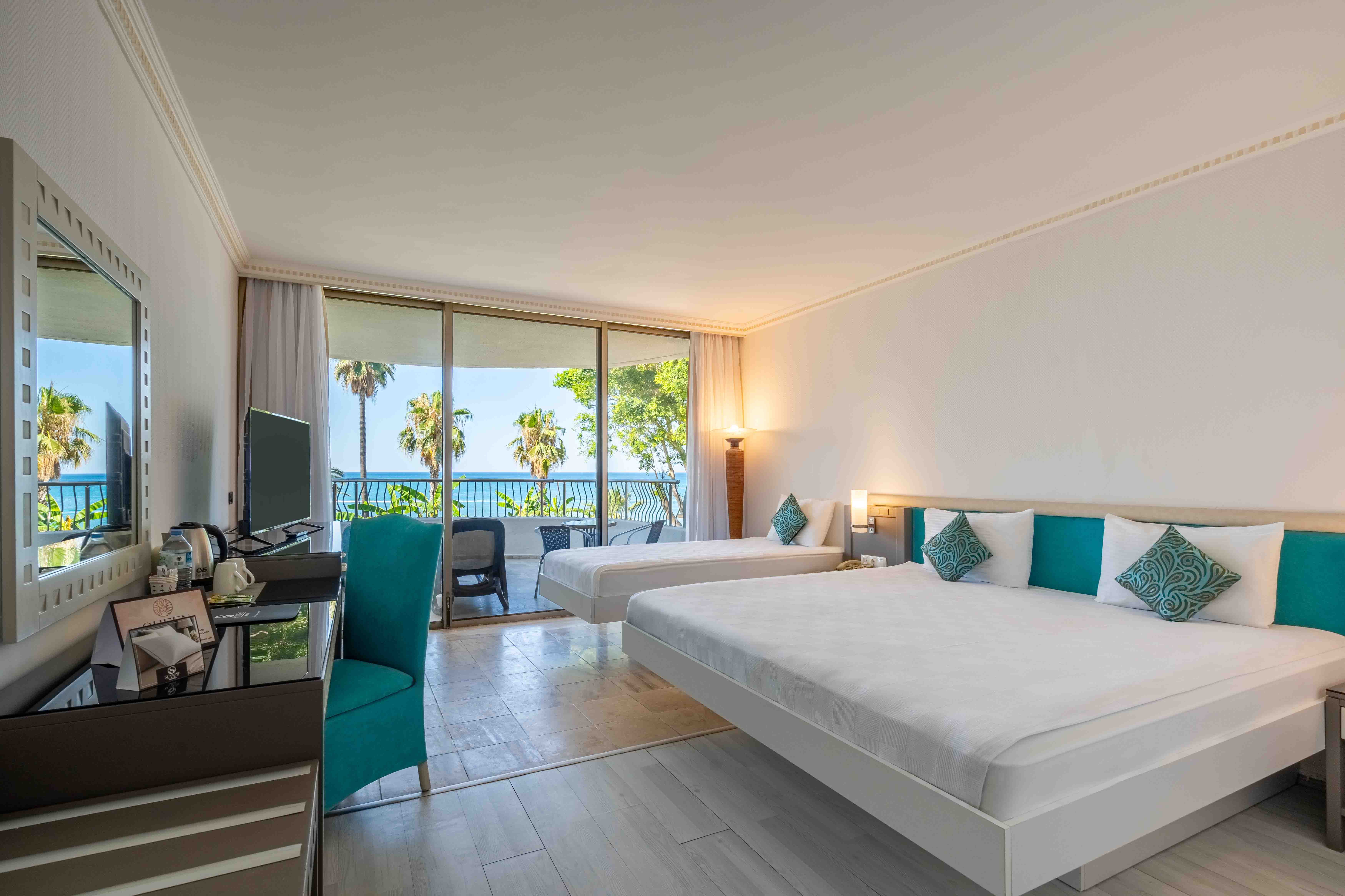 Deluxe Terrace Room